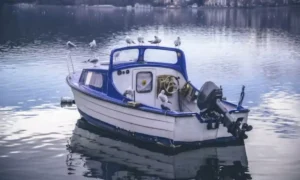 How Should You Pass a Fishing Boat